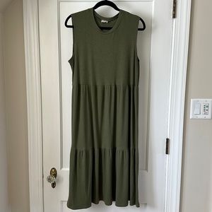 PinkBlush NLT olive ribbed tiered maternity midi dress. Large.
